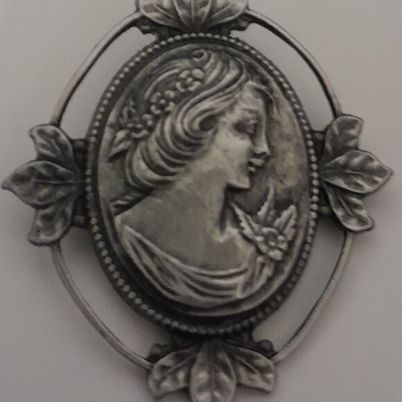 Vintage Pewter Brooch - Picture 1 of 2